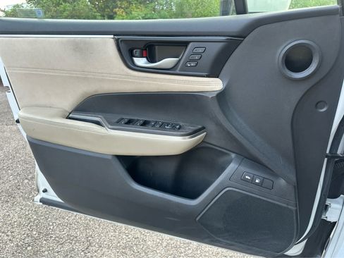 Used 2018 Honda Clarity Touring image 18