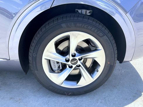 New 2026 Genesis GV70 2.5T Select AWD/4WD image 22