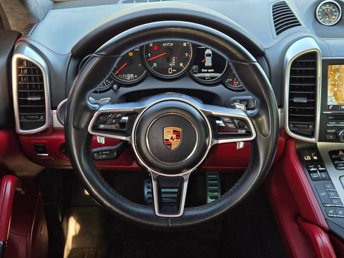 Used 2016 Porsche Cayenne GTS AWD/4WD image 21