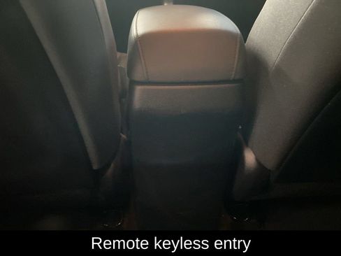 Used 2025 Kia Soul LX w/ LX Technology Package FWD image 10
