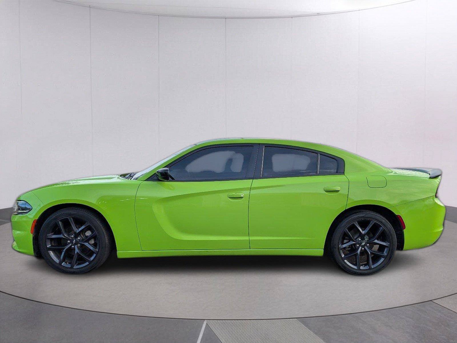 Used 2023 Dodge Charger SXT w/ Blacktop Package RWD image 2