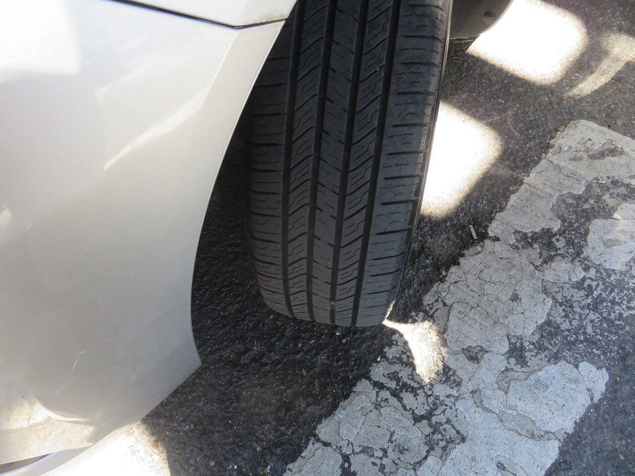 Used 2019 Nissan Versa S Plus FWD image 29