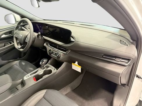 New 2026 Buick Envista Preferred FWD image 25