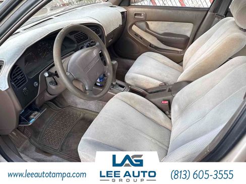 Used 1995 Toyota Camry LE FWD image 2