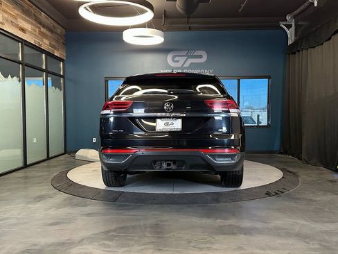 Used 2020 Volkswagen Atlas Cross Sport SEL image 4