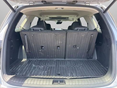 Used 2025 Hyundai Palisade SEL FWD image 33