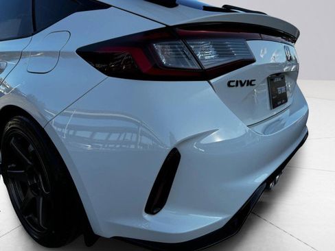 Used 2025 Honda Civic Type R image 14