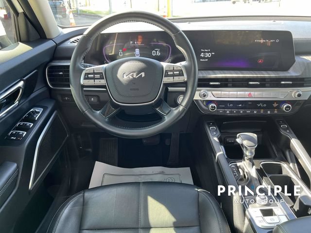 Used 2024 Kia Telluride EX w/ EX Captain's Chair Package FWD image 30