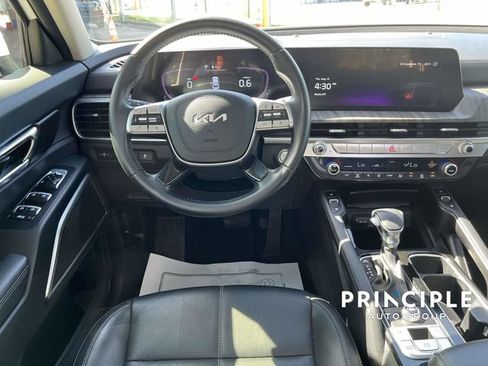 Used 2024 Kia Telluride EX w/ EX Captain's Chair Package FWD image 30