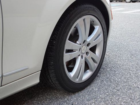 Used 2011 Mercedes-Benz C 300 4MATIC Sedan image 19