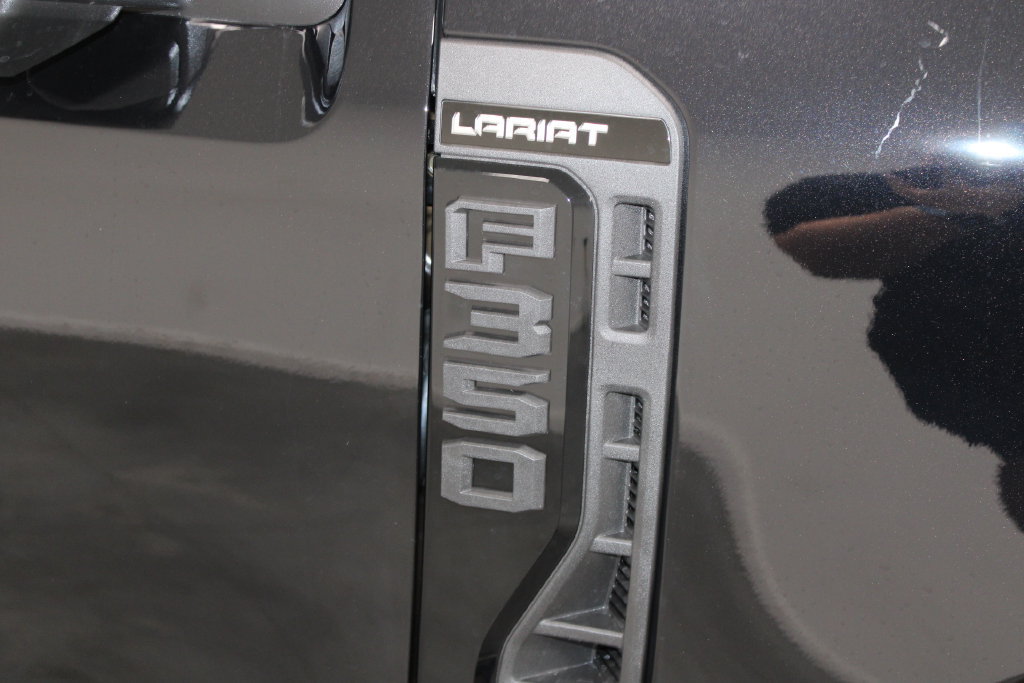 New 2026 Ford F350 Lariat w/ Black Appearance Package AWD/4WD image 11