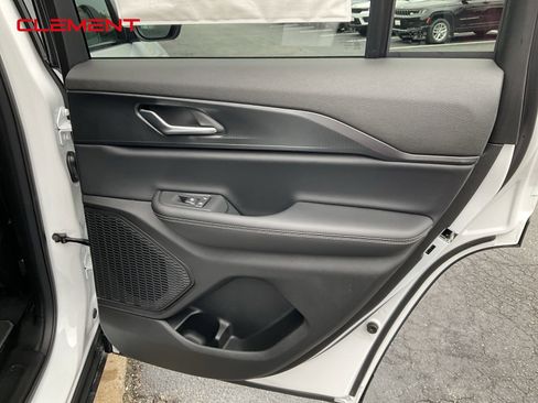 New 2025 Jeep Grand Cherokee Laredo X w/ Luxury Tech Group I image 19