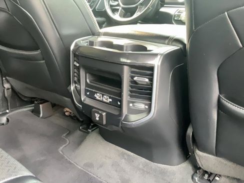 Used 2019 RAM 1500 Laramie AWD/4WD image 22