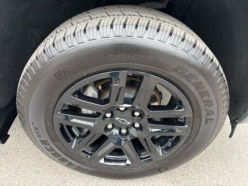 Used 2025 Chevrolet Silverado 1500 RST w/ Convenience Package II image 10