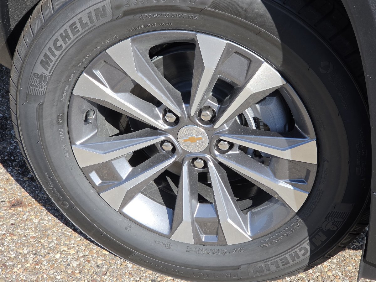 New 2027 Chevrolet Equinox LT w/ Convenience Package II AWD/4WD image 15