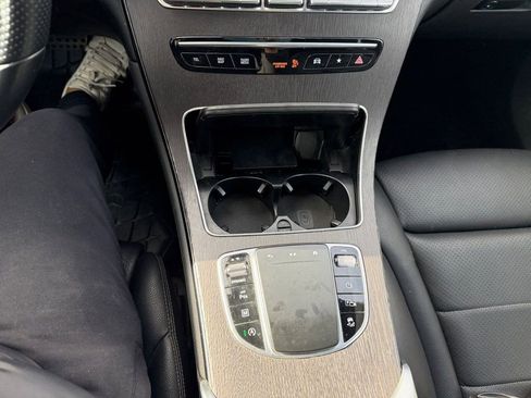 Used 2022 Mercedes-Benz GLC 300 image 22
