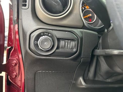 Used 2021 Jeep Wrangler Unlimited Sport image 24