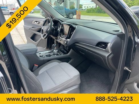 Used 2020 Chevrolet Traverse LT FWD image 19