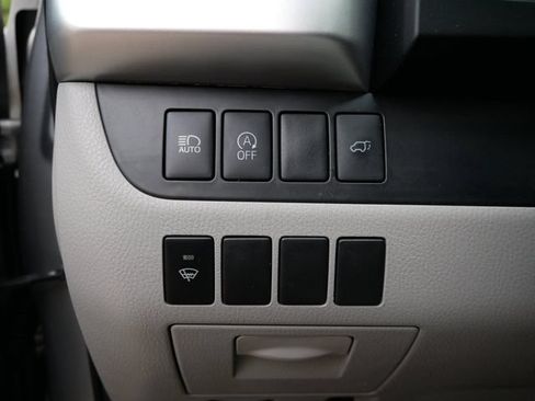 Used 2017 Toyota Highlander XLE AWD/4WD image 16