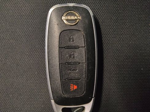 Used 2024 Nissan Sentra SV FWD image 32