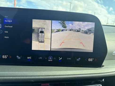 Used 2026 Chevrolet Traverse LT w/ Driver Confidence Package FWD image 15