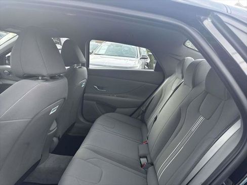 Certified 2023 Hyundai Elantra SEL w/ Convenience Package FWD image 43