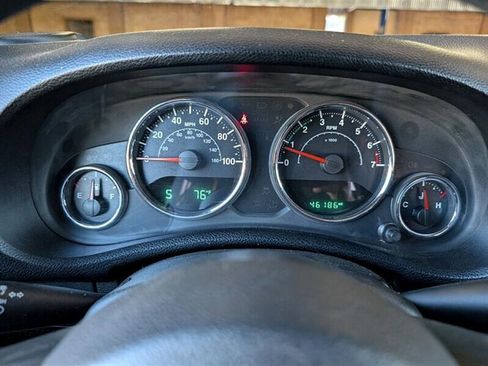 Used 2016 Jeep Wrangler Sport image 20