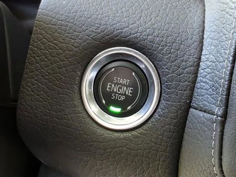 Used 2021 GMC Yukon Denali w/ Denali Premium Package AWD/4WD image 37