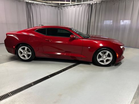 Used 2018 Chevrolet Camaro LT image 8
