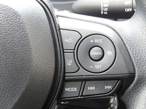 Certified 2025 Toyota RAV4 LE AWD/4WD image 24
