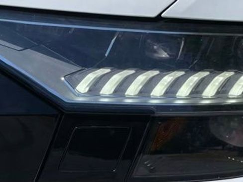 Used 2021 Audi Q8 Premium Plus AWD/4WD image 12