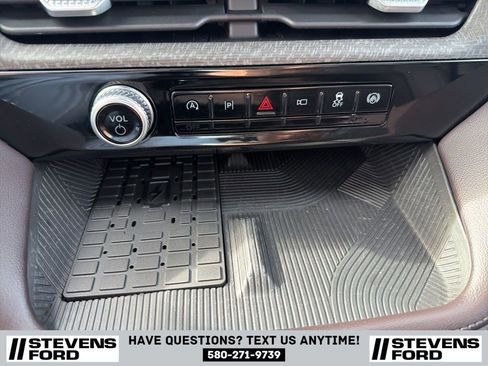 Used 2025 Ford Explorer Platinum w/ LUX Leather Package AWD/4WD image 27