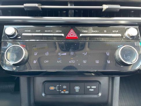 Used 2025 Hyundai Tucson Limited image 32