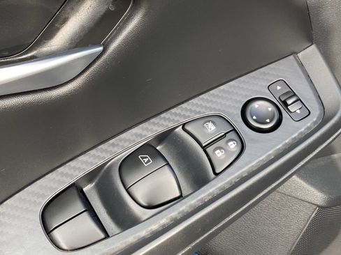 Used 2025 Nissan Sentra SV image 18