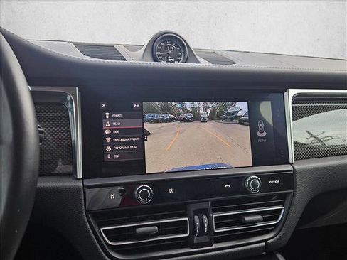 Used 2022 Porsche Macan S image 22