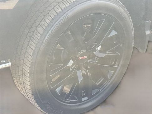 Used 2022 Chevrolet Silverado 1500 LTZ w/ Technology Package image 32