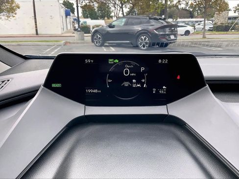 Used 2025 Toyota Prius Plug-In Hybrid image 26