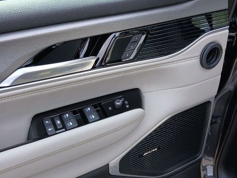 New 2026 Jeep Grand Wagoneer Limited AWD/4WD image 13