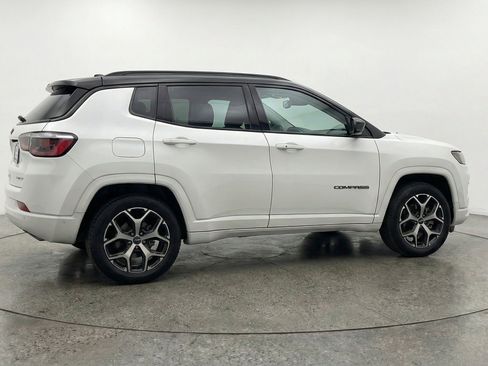 Used 2025 Jeep Compass Limited AWD/4WD image 9