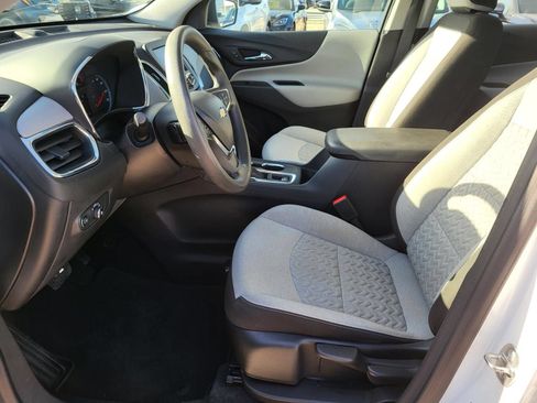 Used 2024 Chevrolet Equinox LS w/ Driver Confidence II Package FWD image 18
