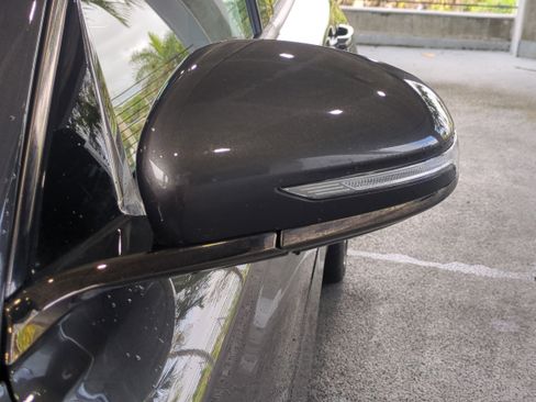 Used 2023 Genesis G70 2.0T w/ Sport Prestige Package image 12