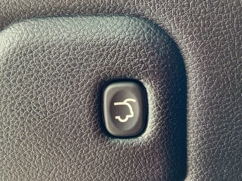 Used 2024 Dodge Durango GT image 32