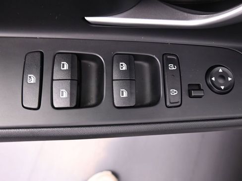 Certified 2024 Hyundai Elantra Limited FWD image 32