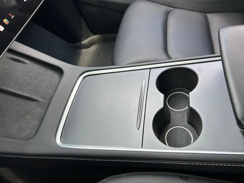 Used 2023 Tesla Model Y Long Range AWD/4WD image 36