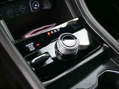 New 2026 Jeep Grand Cherokee L Limited w/ Limited Altitude Package AWD/4WD image 18