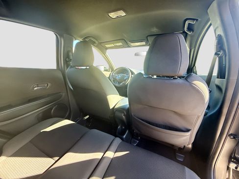 Certified 2021 Honda HR-V Sport image 28