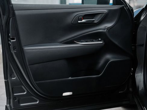 Used 2023 Toyota Crown XLE image 11