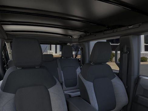 New 2025 Ford Bronco 4-Door AWD/4WD image 12