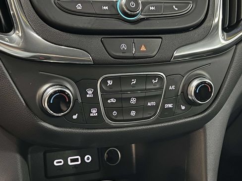 Used 2023 Chevrolet Equinox LT FWD image 20