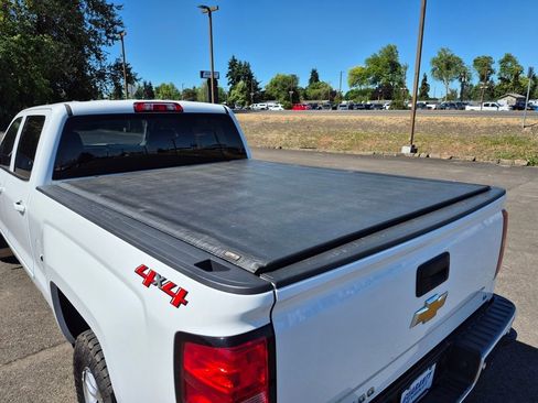 Used 2018 Chevrolet Silverado 1500 LT image 16